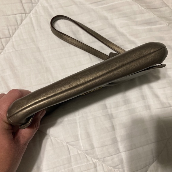 Coach Ashley Metallic Bronze Large Clutch Magnetic Flap Wristlet - Leather - EUC - Picture 8 of 10